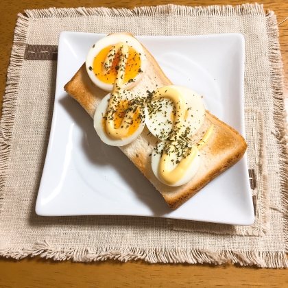 ゆで卵のトースト美味しかったです♪タマゴサラダよりもあっさり食べれますね！
ネーミングの『茹でタマヨ』って可愛いですね(ฅ'ω'ฅ)♡
旨ごちそうさまでした♡