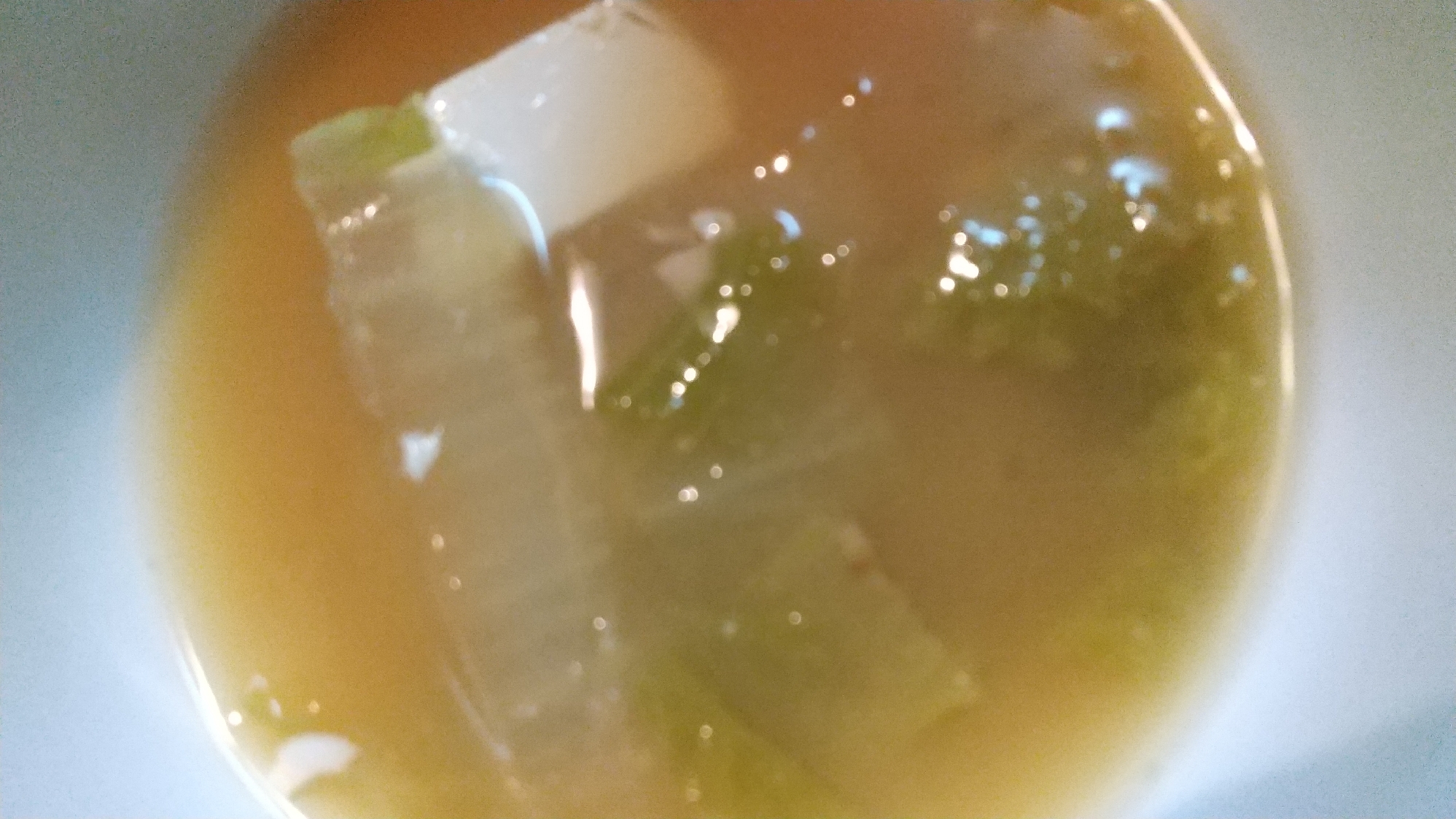 山東白菜と絹ごし豆腐の味噌汁