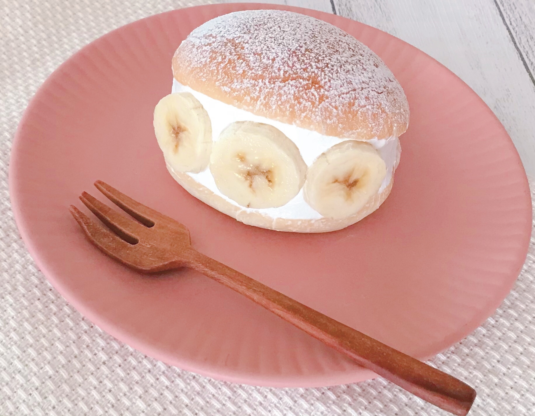 市販のパンで簡単♪バナナのマリトッツォ♡