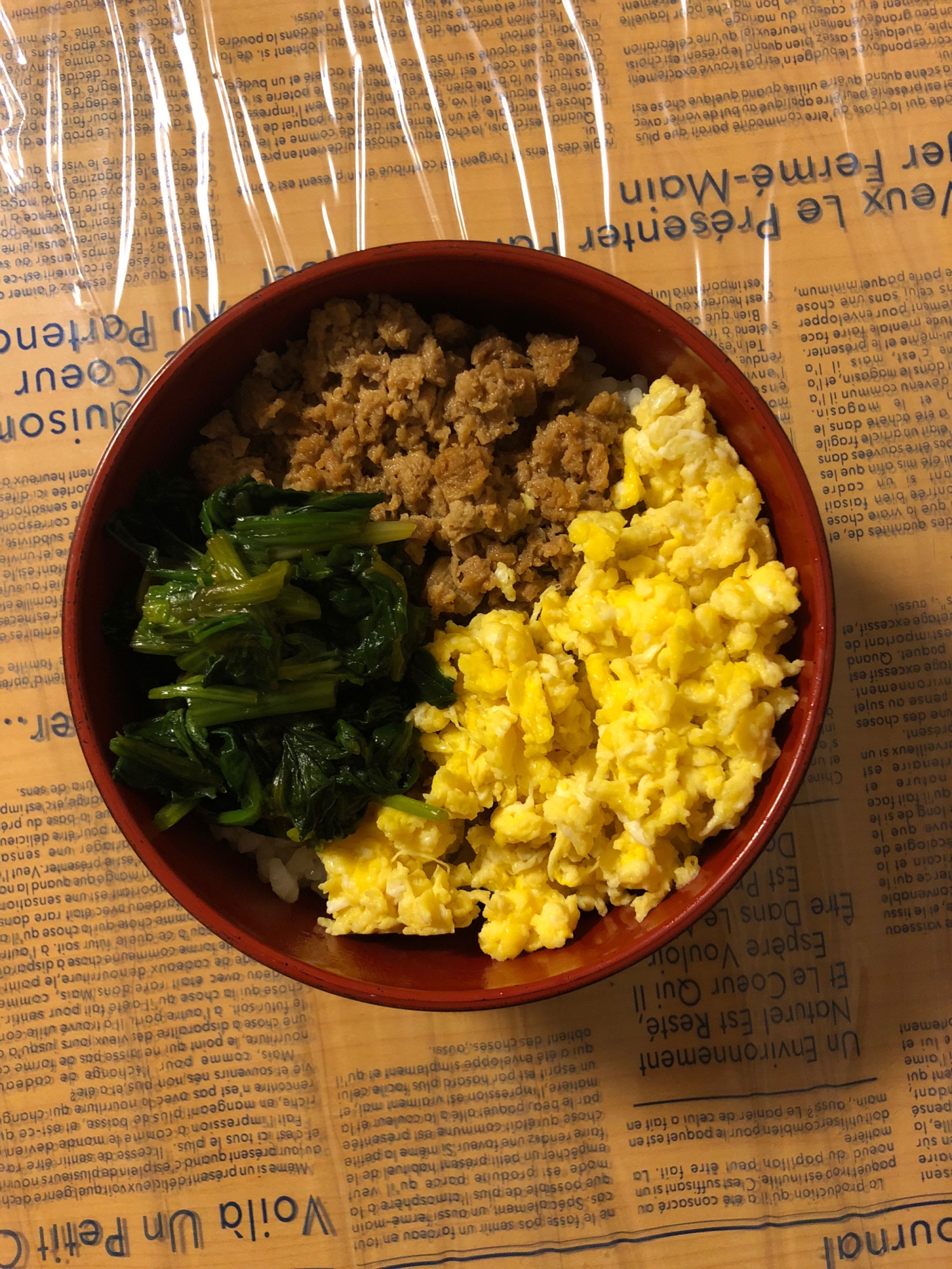 豆腐そぼろで三色丼