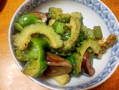 ゴーヤ・茄子・ピーマンの　炒め物