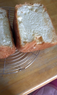 ふっくらやわらかくて、きめの細かいパンができました！ほんのり甘くて美味しかったです☆