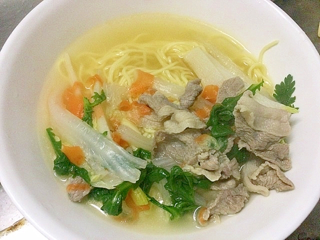 春菊の間引き菜入り塩ラーメン