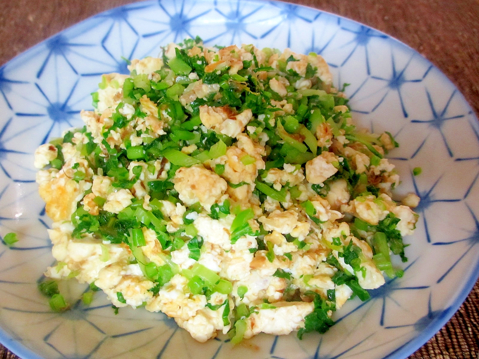 カブの葉と卵の炒り豆腐