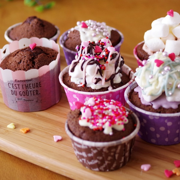 ダブルチョコのカップケーキでバレンタイン 簡単hm レシピ 作り方 By めろんぱんママ めろんカフェ 楽天レシピ