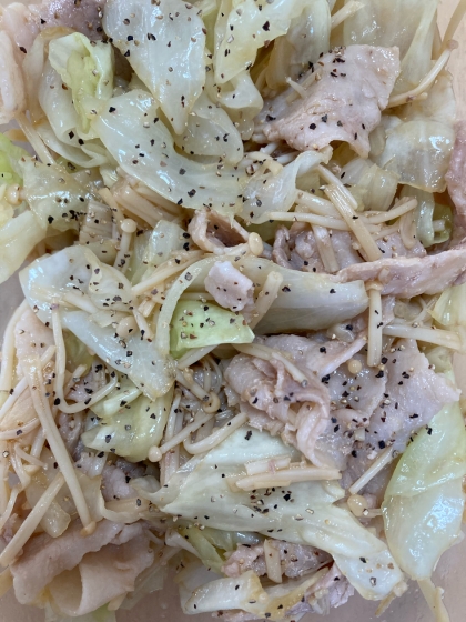 豚バラ肉とキャベツ蒸し