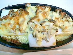 はんぺんとしめじのクリームチーズ焼き
