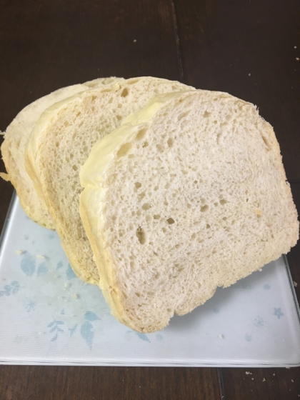 シンプルなパンが食べたくて参考にさせていただきました^ - ^