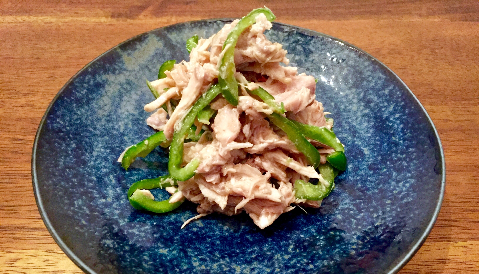 醤油麹で☆茹で鶏とピーマンの醤油麹和え