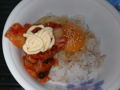 キムチマヨとごまとごま油の卵かけご飯