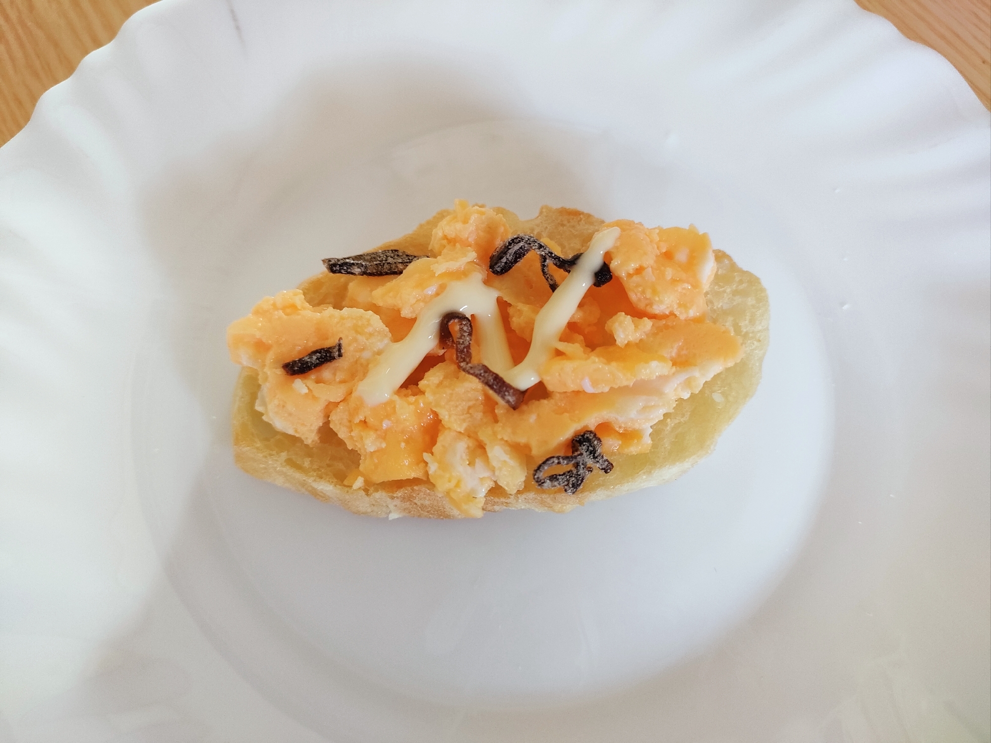 スクランブルエッグと塩昆布のマヨトースト