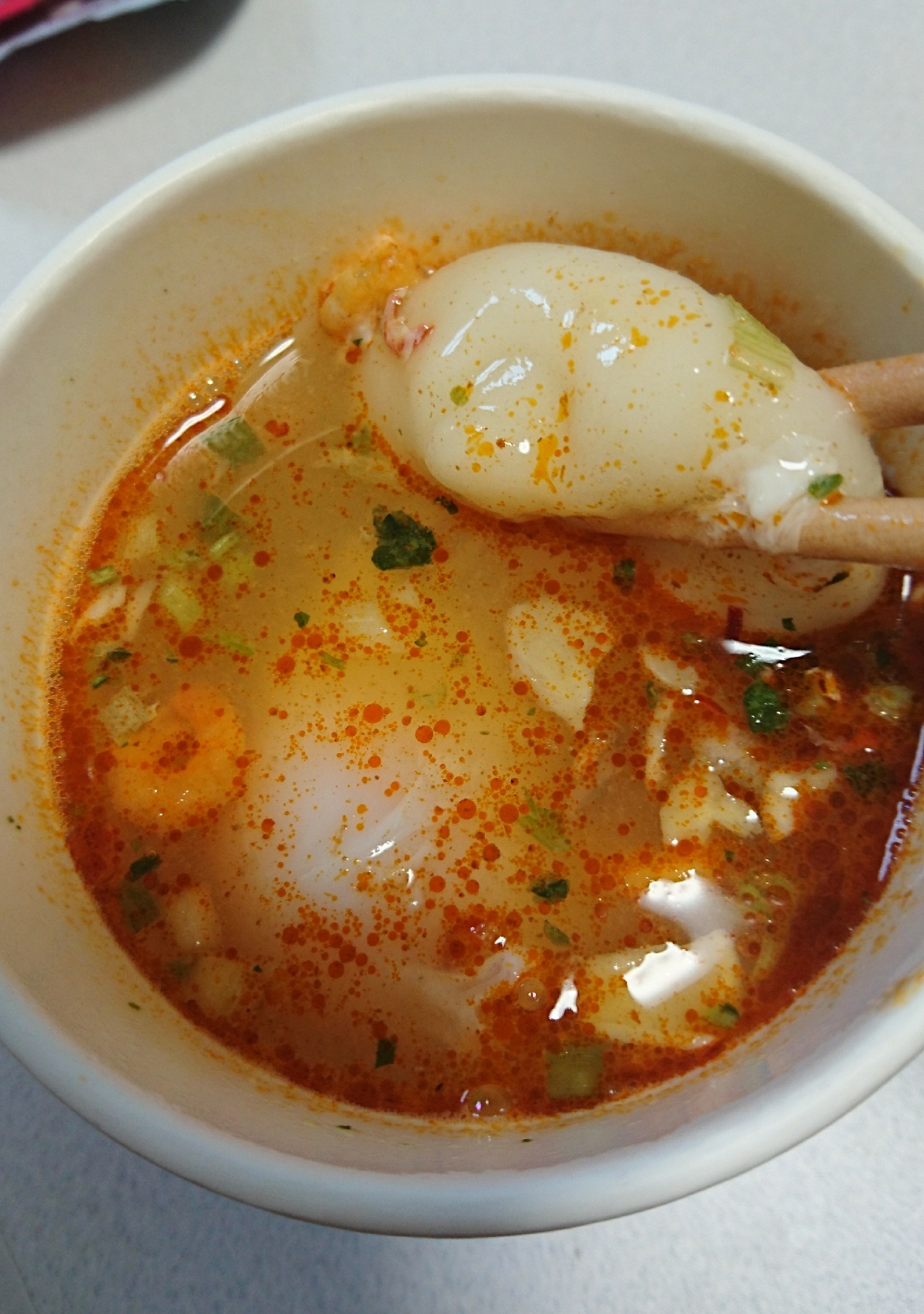 カップ麺で満腹アレンジごはん★満足辛うまラーメン