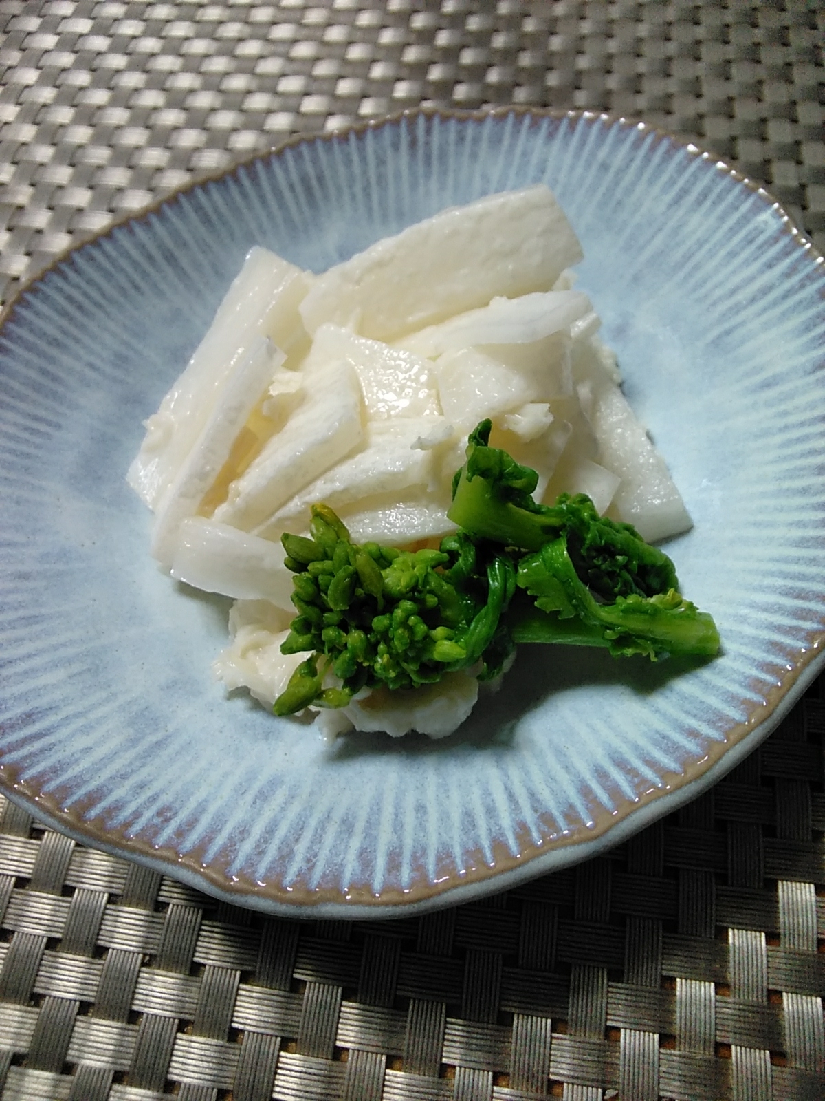冬の白いサラダ(大根＆帆立缶詰で)