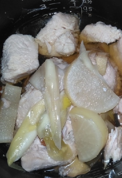炊飯器で簡単！鶏むね肉と大根と長ネギの煮物