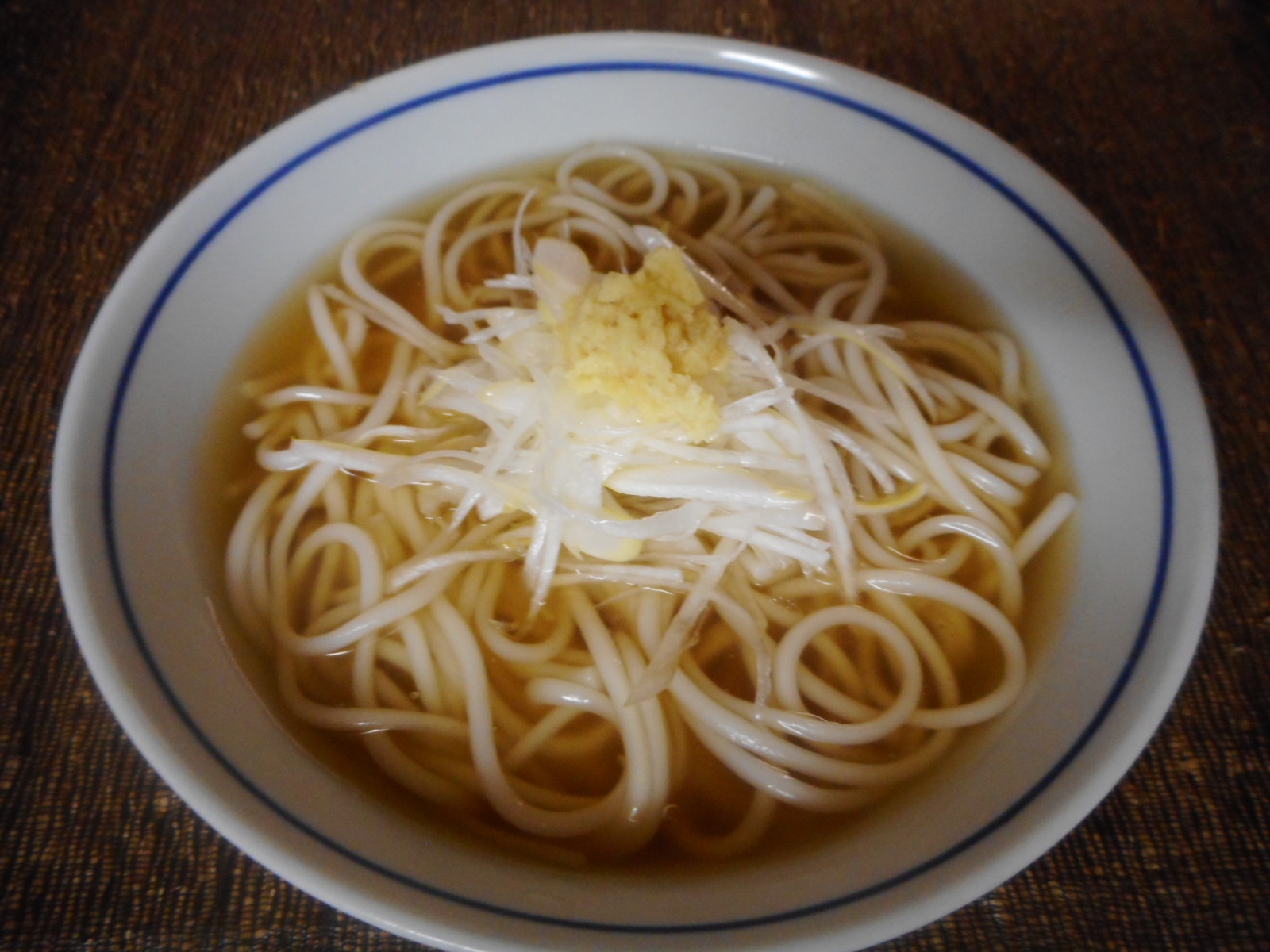 ごま油香るネギと生姜のあんかけうどん