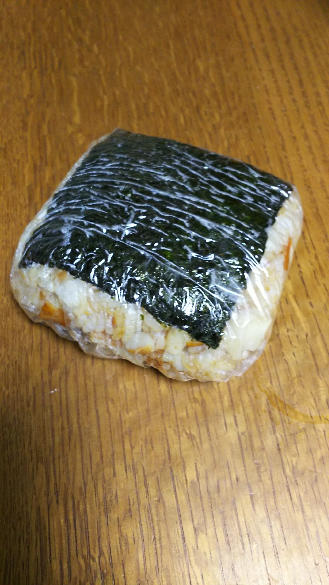 ちくわの鶏ガラ醤油おにぎり レシピ・作り方 by 4045g - 楽天レシピ