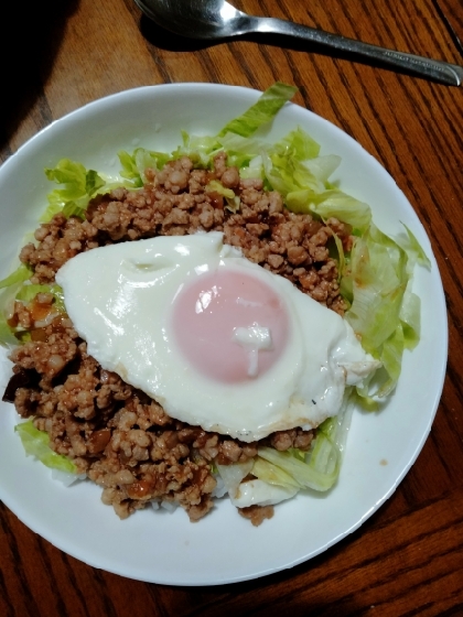 簡単時短！ひき肉ロコモコ丼