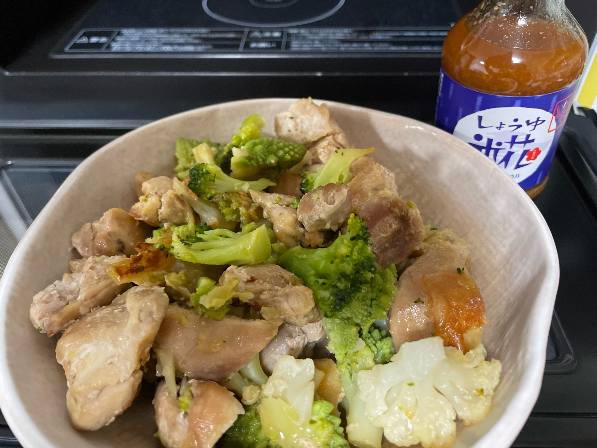 鶏ももと冷凍ブロッコリーの醤油麹炒め✨