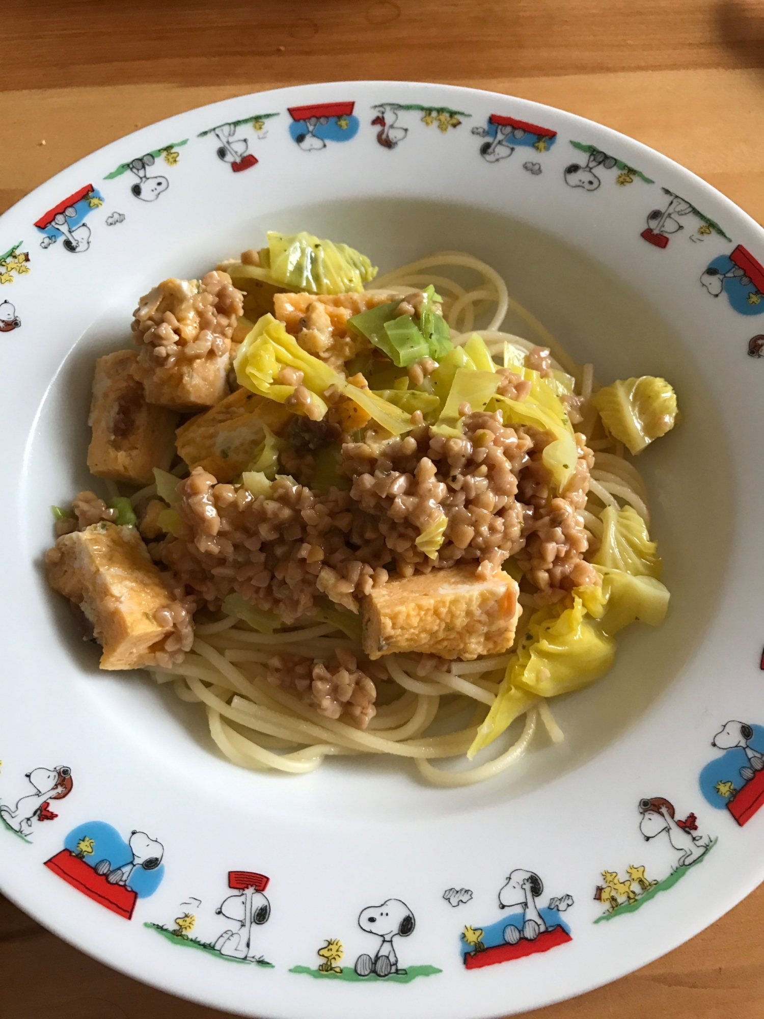 ひきわり納豆と春キャベツ、卵焼きのパスタ