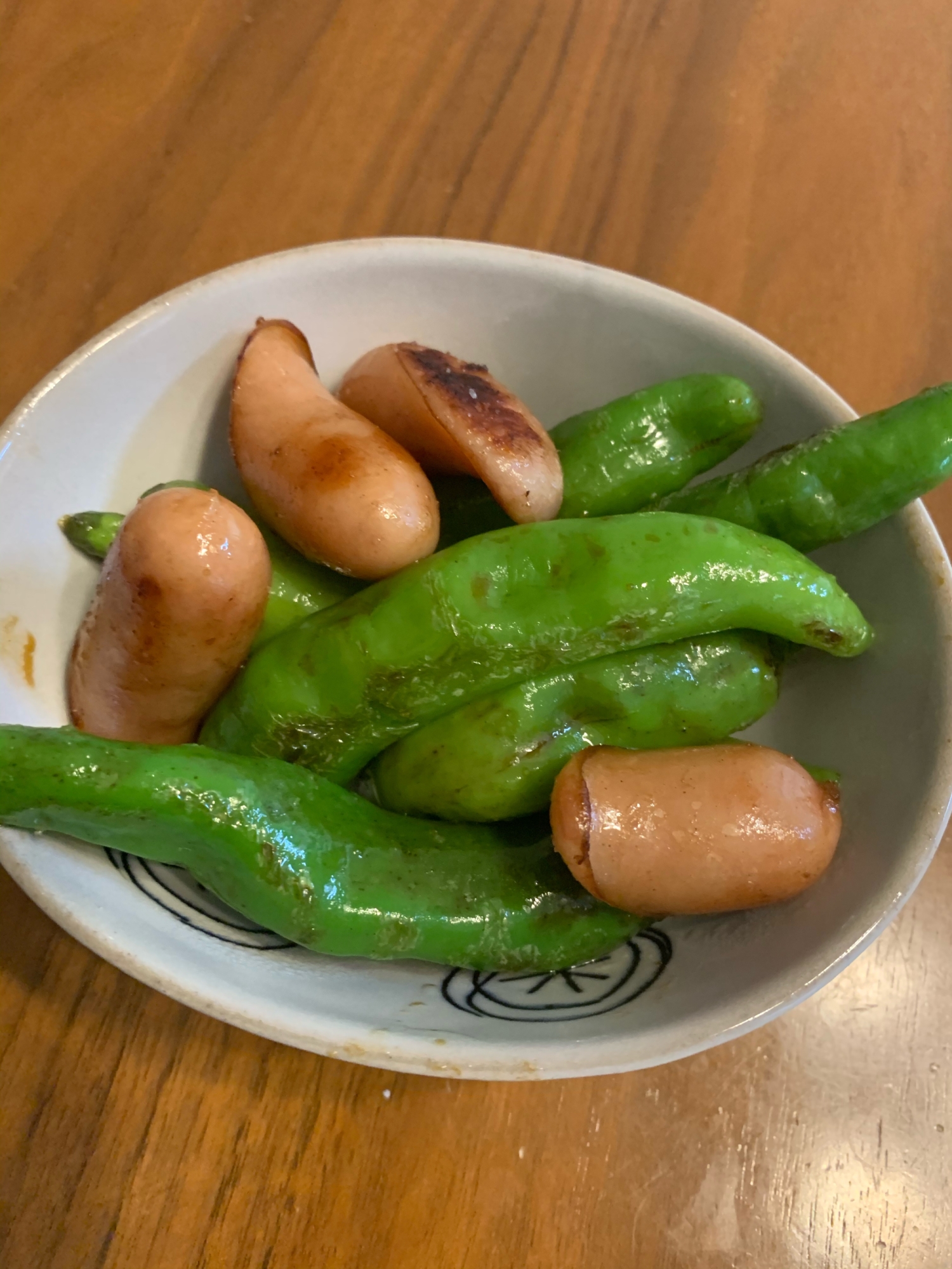 ししとう・ウインナーの味の素炒め