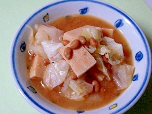 キャベツと高野豆腐の納豆汁