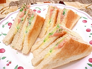 たらこdeチーズトーストサンド なんと おいしぃ レシピ 作り方 By おっこちゃんレシピ 楽天レシピ