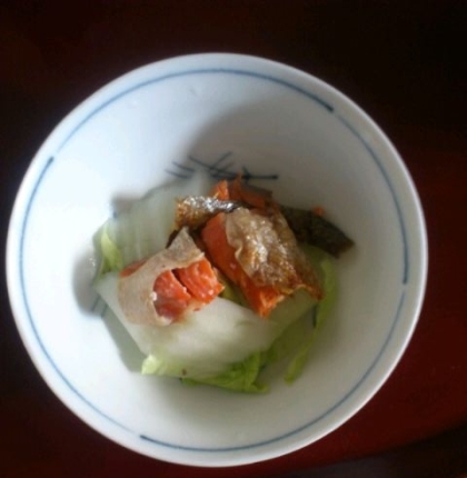 簡単にとても美味しくできました。甘塩鮭の旨味で白菜がより美味しくなりますね。
ご馳走様でした(*^_^*)
