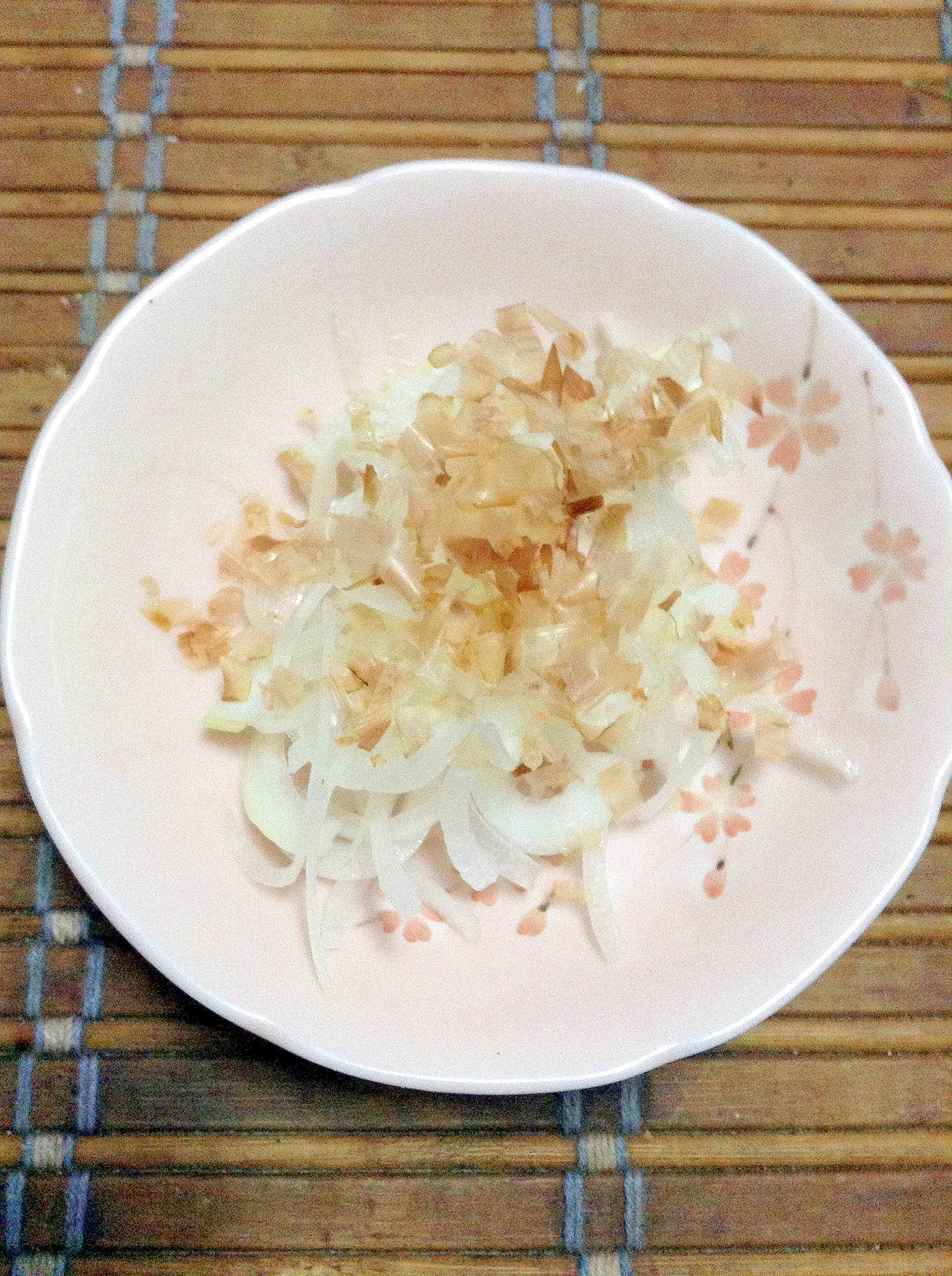 新玉ねぎのオニオンスライス 元祖血液サラサラ食材 レシピ 作り方 By とりあえず乾杯 楽天レシピ