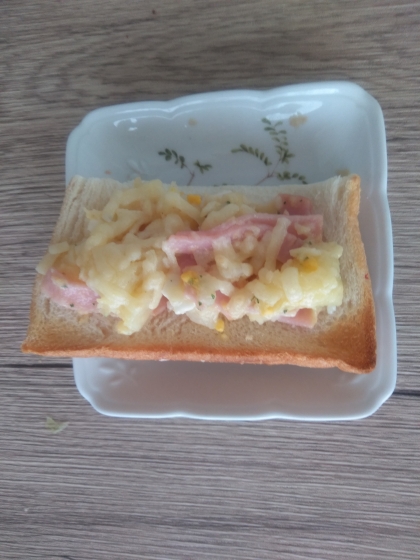 mimiちゃん
朝食にポテトサラダが
残ってたので、作りました♪
リメイクで美味しい
トースト嬉しいです(+_+)