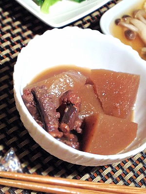 圧力鍋で簡単、大根とタコのやわらか煮