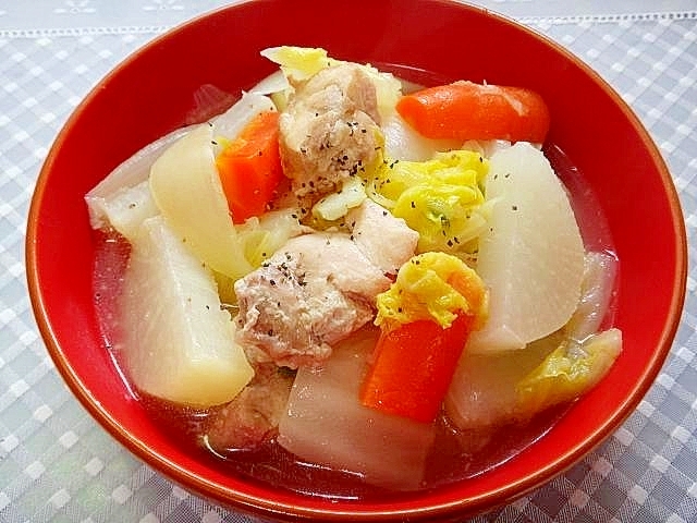 【白ワインに合う】冬野菜とチキンの鶏ガラポトフ