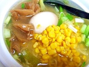 弁当に入れて、あまった分をラーメンのトッピングに使いました（*^^*）
コーンにたっぷりバターが染みてておいしい♡♥