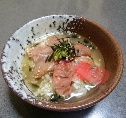 まぐろの漬け丼