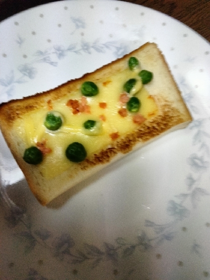 枝豆＋鮭＋チーズマヨトースト