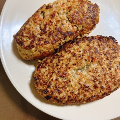 ポン酢でさっぱり　豚ひき肉でふわふわ豆腐ハンバーグ