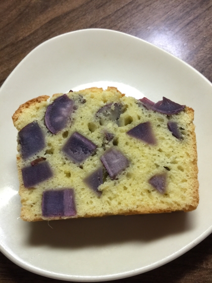 紫芋をたっぷり入れてみました(^○^)
ゴロゴロしてて美味しいですね〜