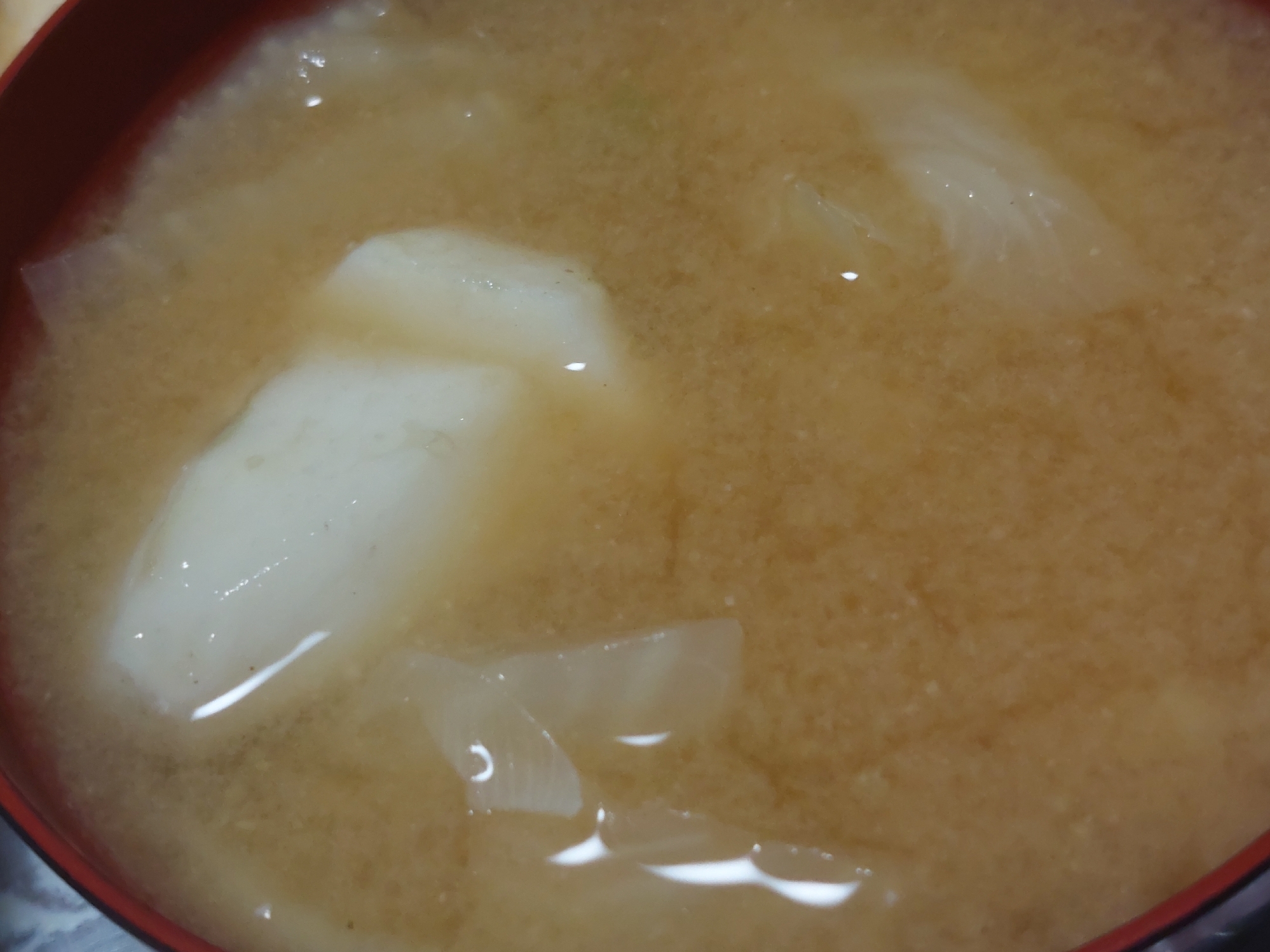 里芋とキャベツのお味噌汁