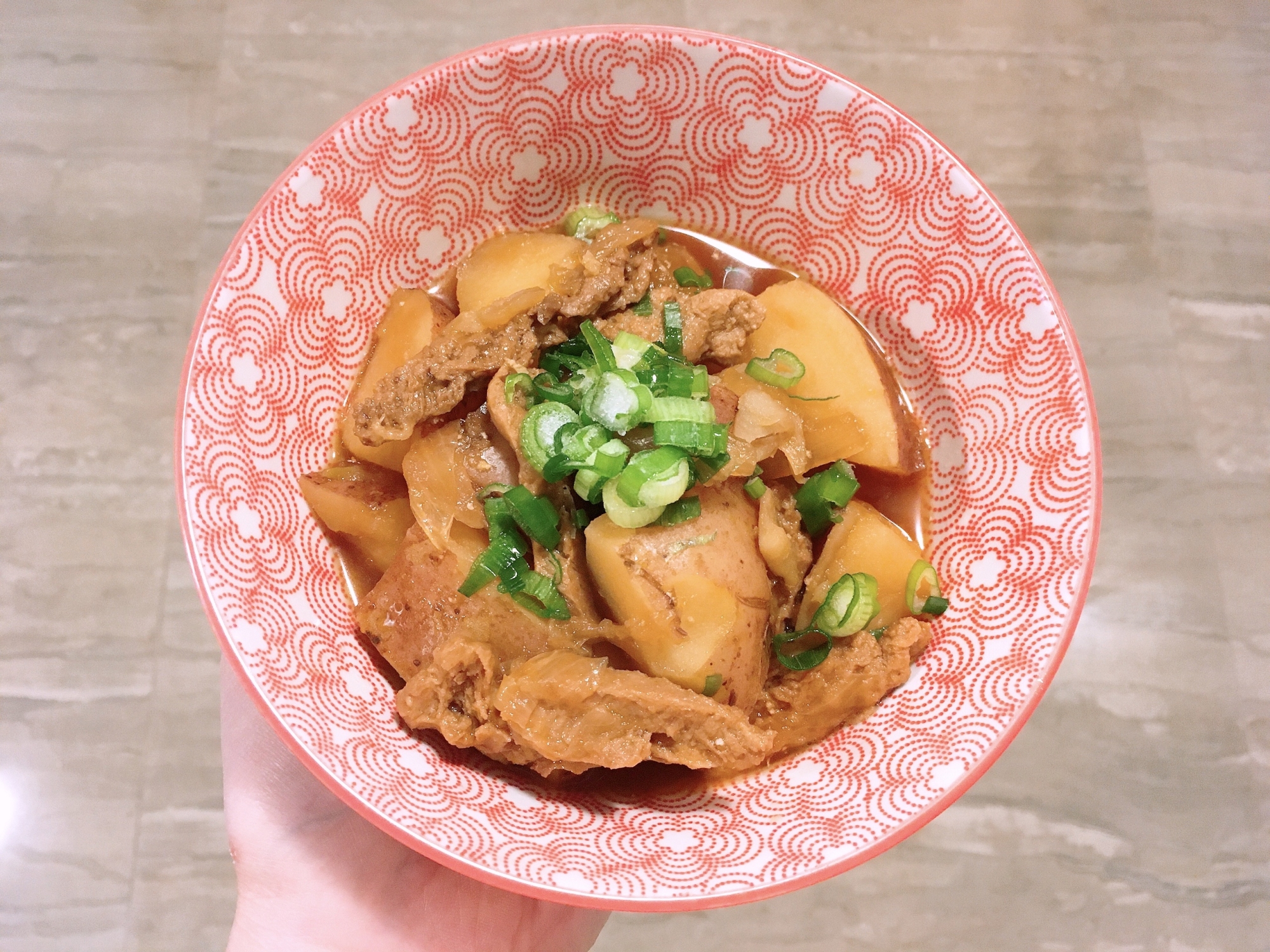 ヴィーガン　大豆ミートでほくほく肉じゃが