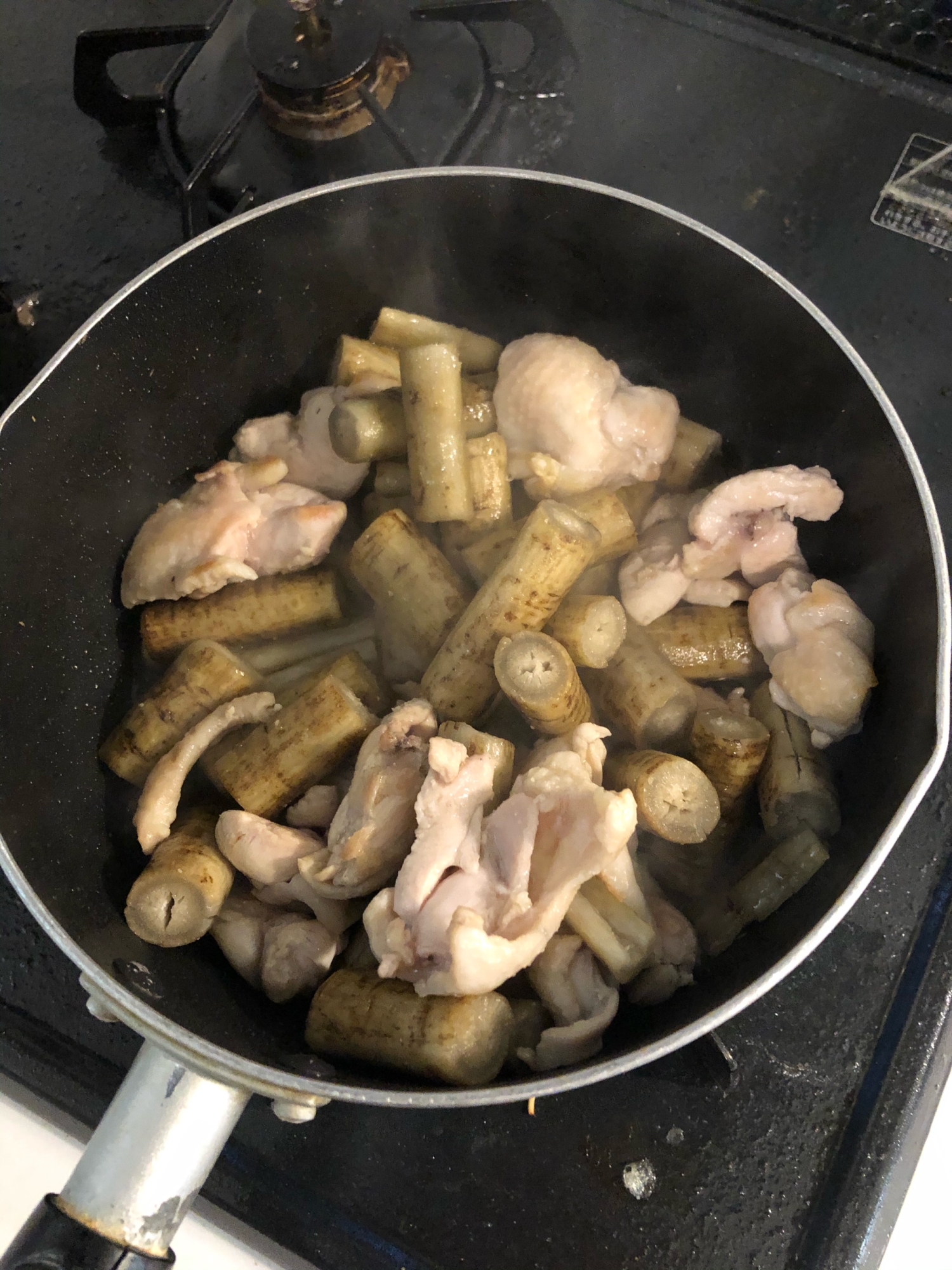 鶏肉ゴボウの煮物