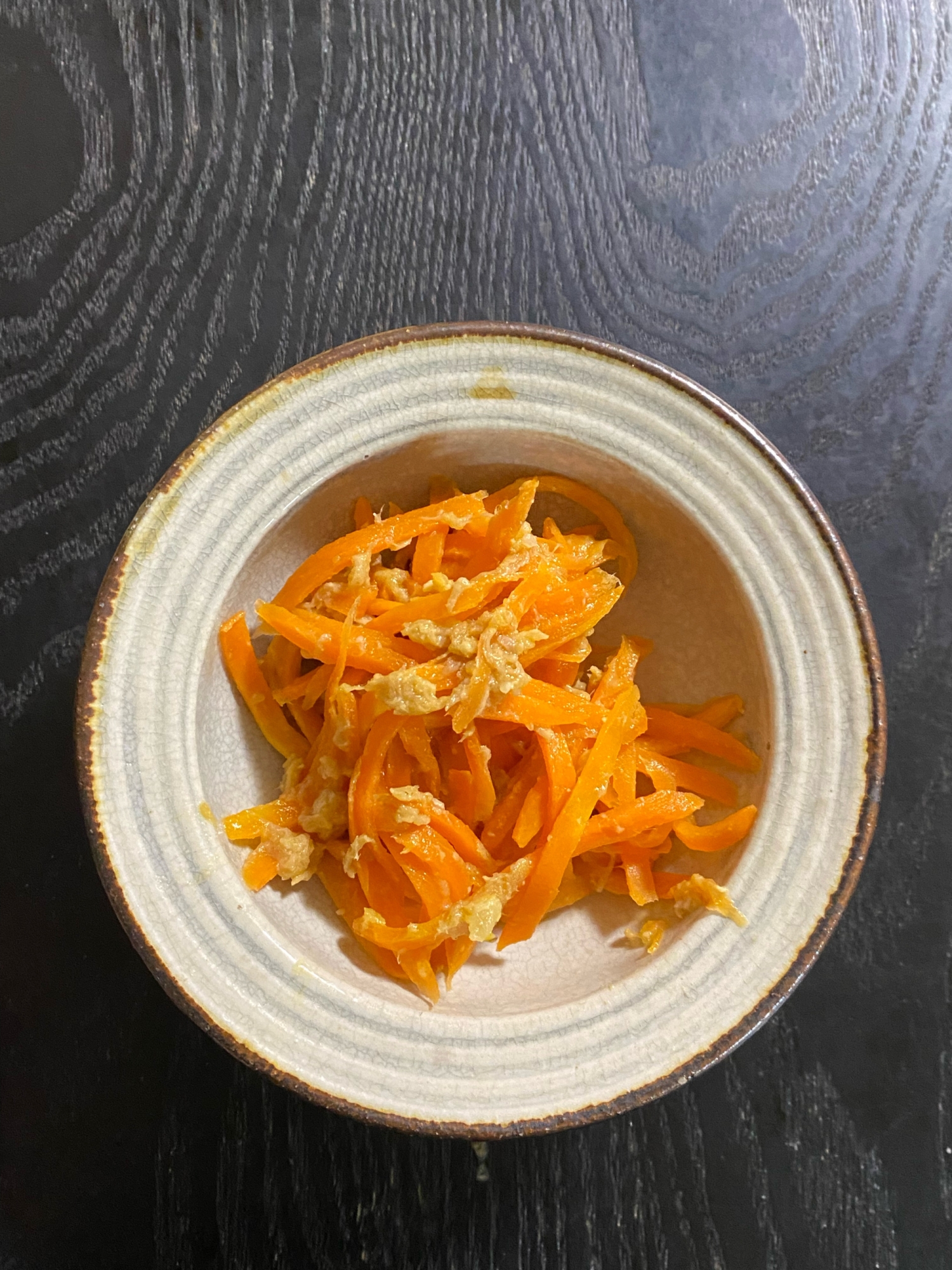 にんじんとツナの甘めの味噌炒め