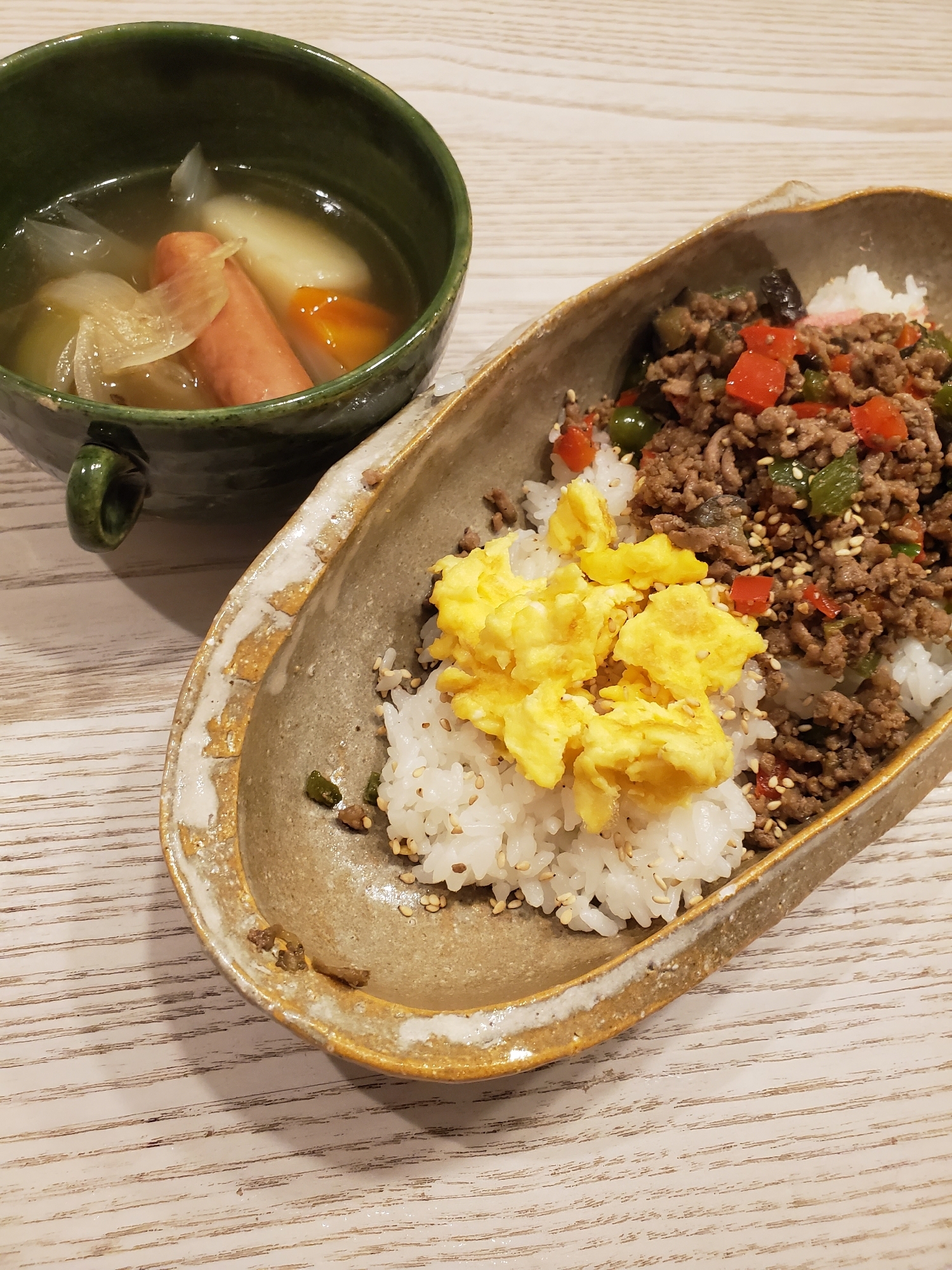 子どもに大人気！簡単甘辛にくそぼろ丼