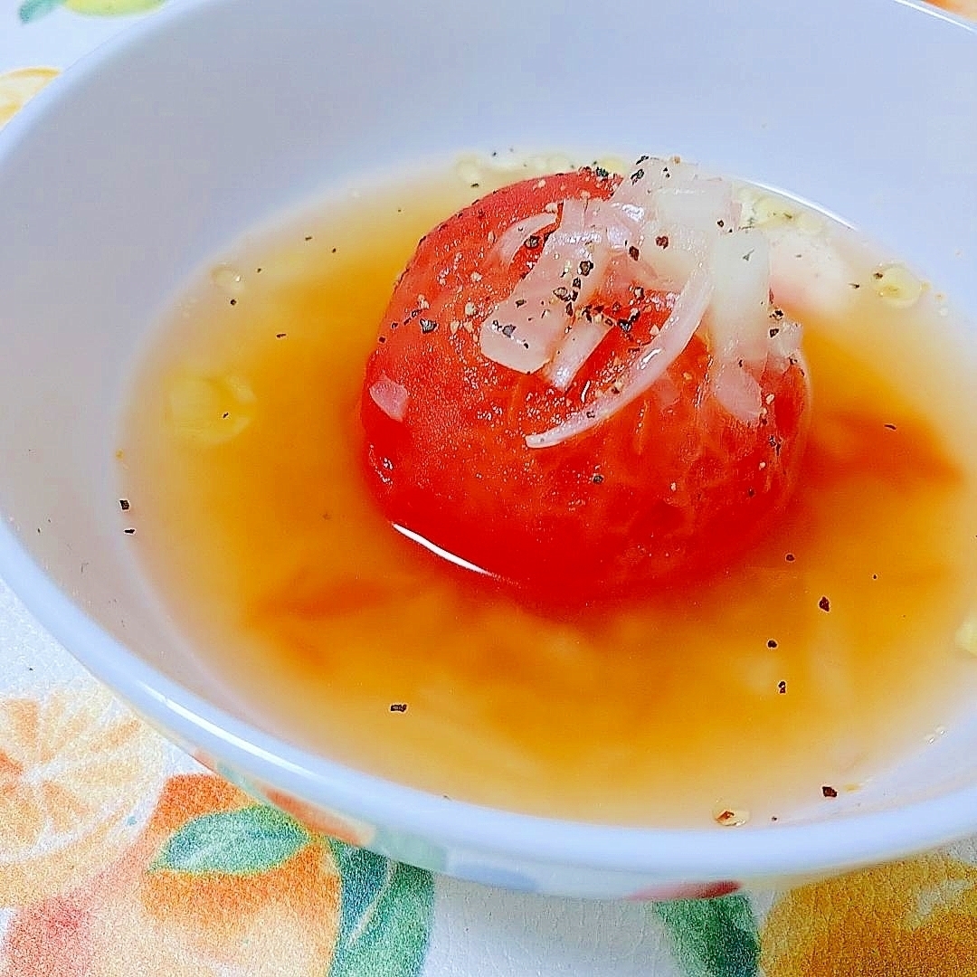 見た目もかわいい★まるごとトマトのコンソメスープ