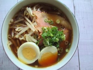 蒸し鶏チキンラーメン