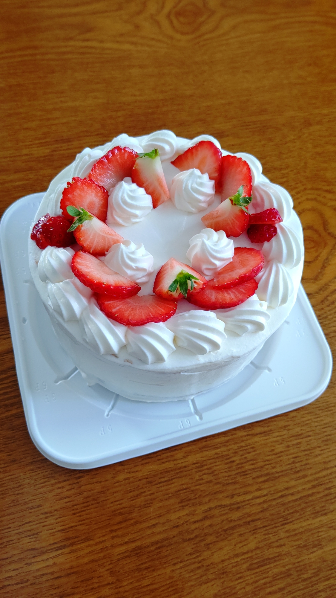 ホワイトチョコクリームのデコレーションケーキ レシピ 作り方 By 純金カステラ 楽天レシピ