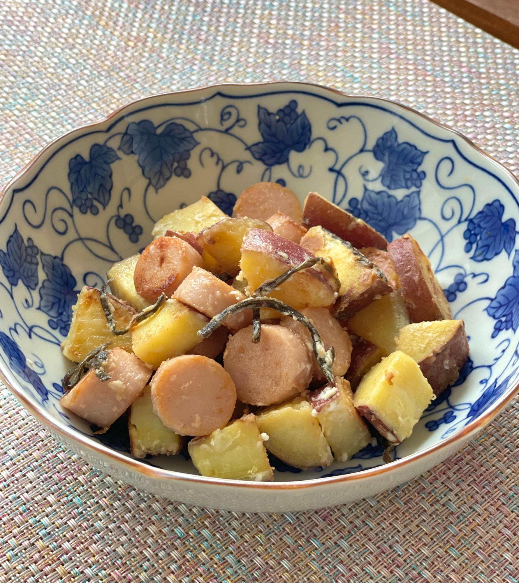 さつま芋と魚肉ソーセージdeクリームチーズ炒め♡