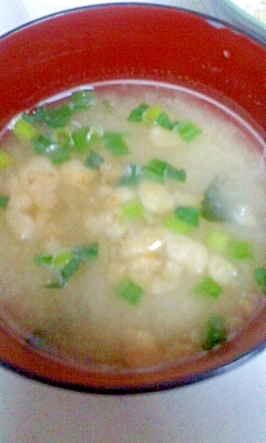 あげ玉と小えびの味噌汁