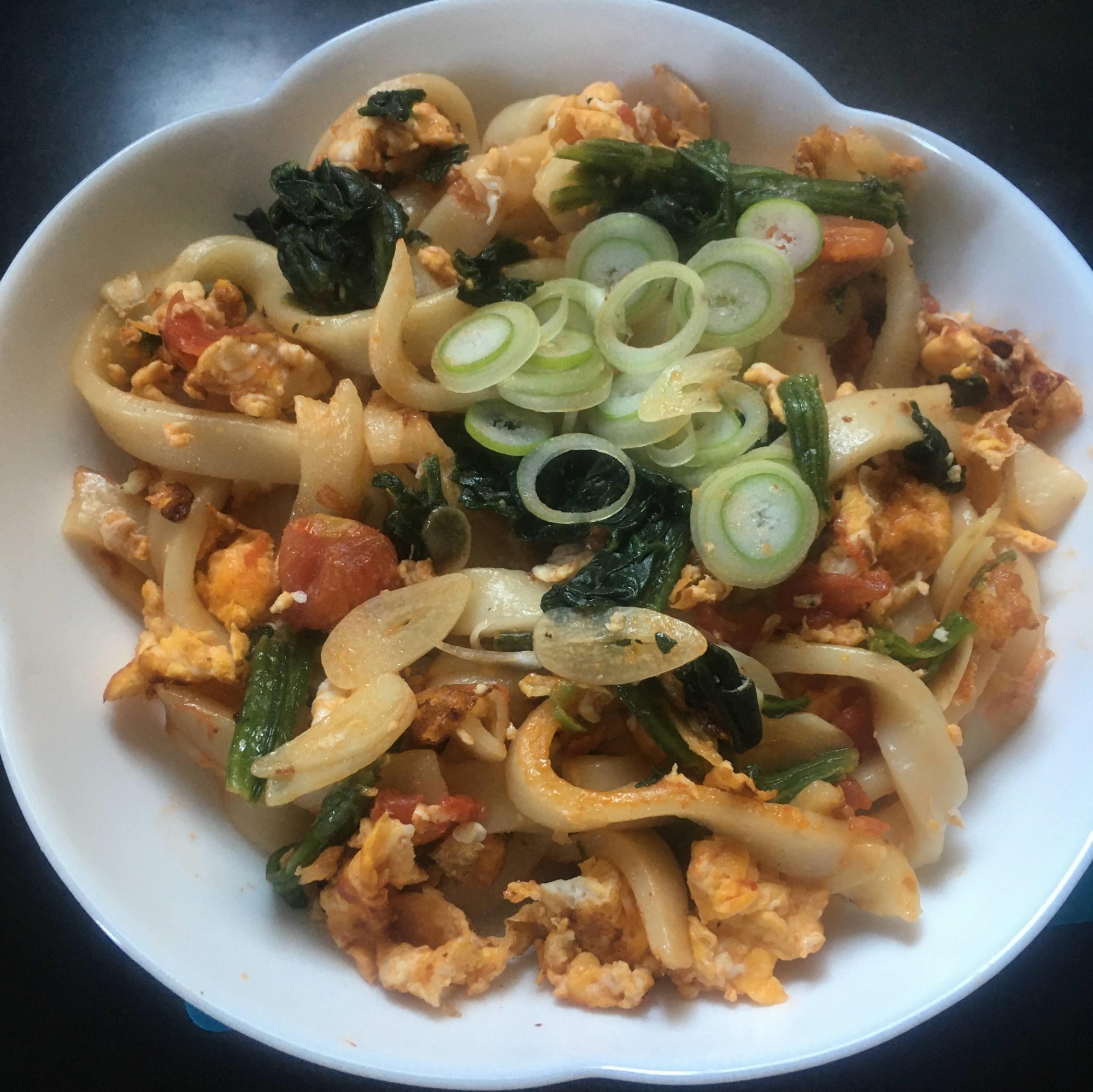 ほうれん草 トマト 卵とネギの焼ききしめん レシピ 作り方 By Naben 楽天レシピ ほうれん草 トマト 卵とネギの焼ききしめん レシピ 作り方 By Naben 楽天レシピ