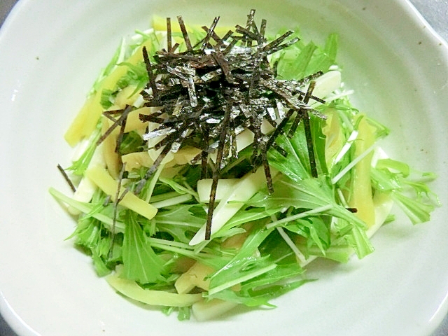 沢庵とボーノチーズの水菜サラダ
