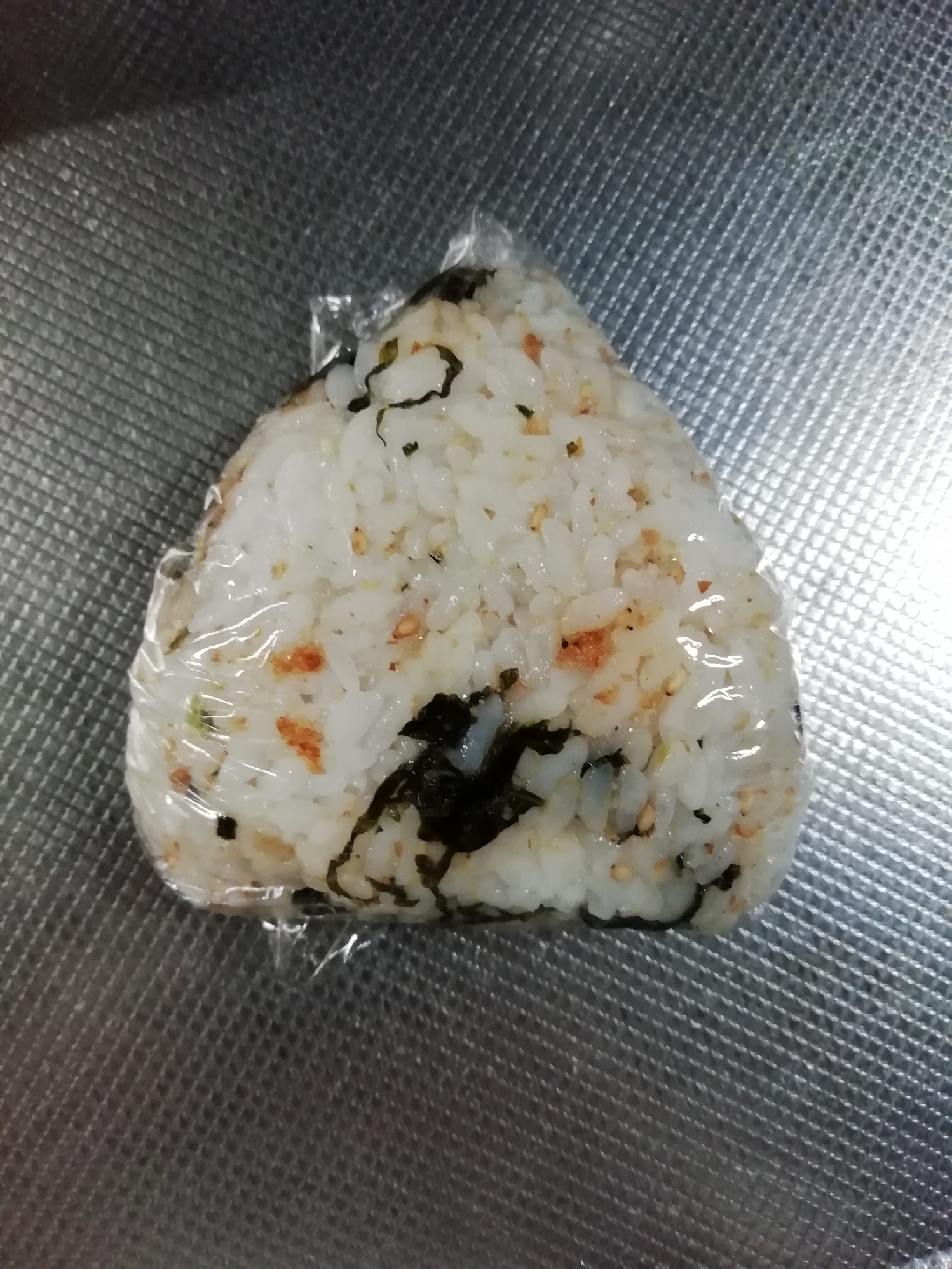 おにぎり＊葉唐辛子と鮭フレーク