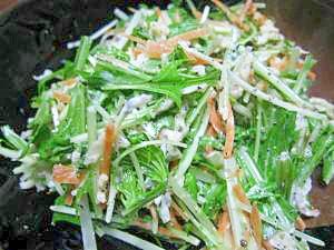 水菜と切干大根のサラダ